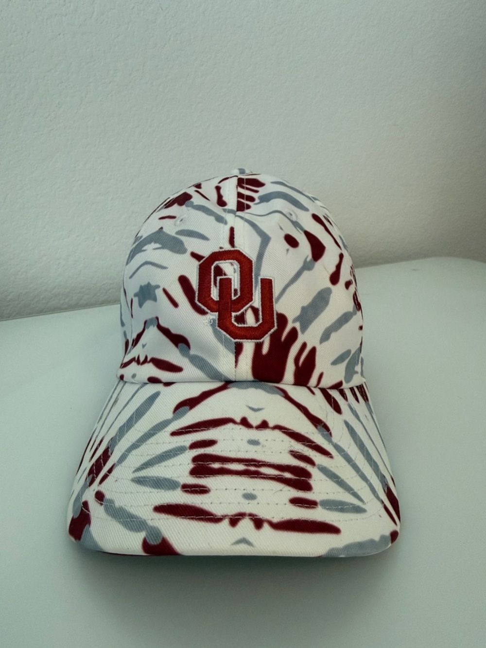 Nike Oklahoma Sooners OU Logo Tie-Dye Baseball Cap - White, Crimson, Gray